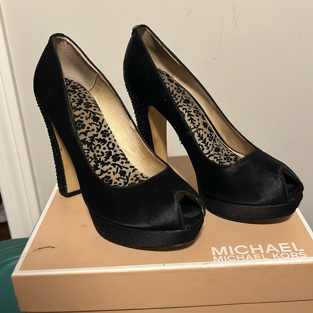Mono Michael Kors pump size 7